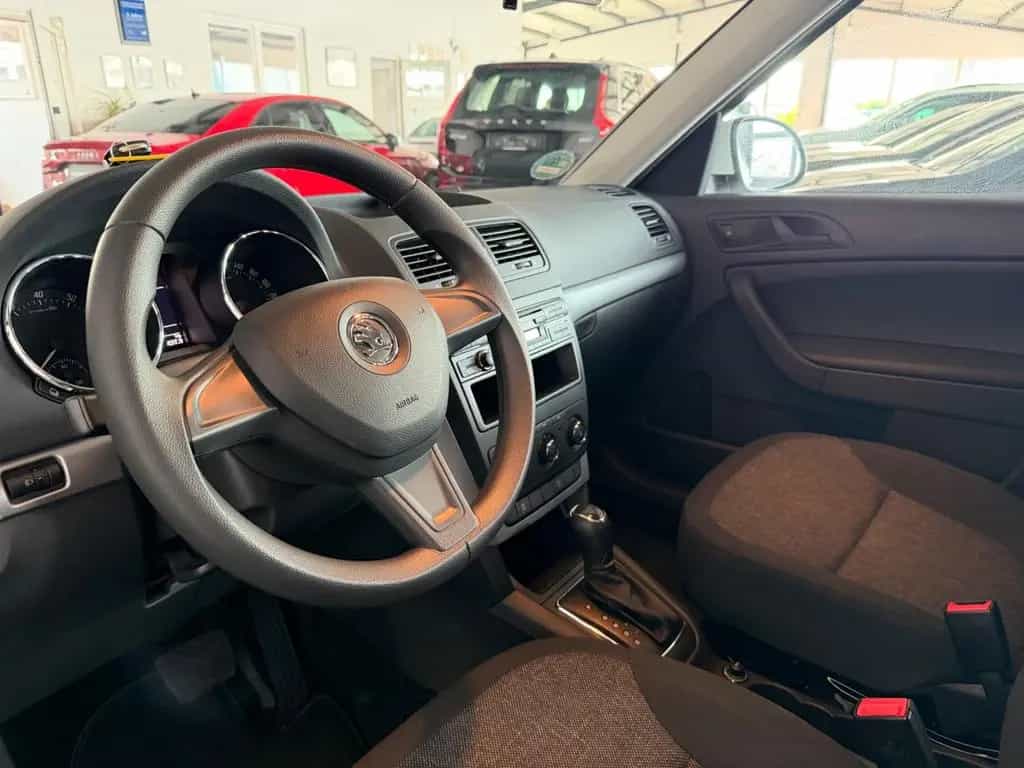 Skoda Yeti Active *1.HAND | KLIMA | SITZHEIZUNG | PDC* 07/2014-photo-9