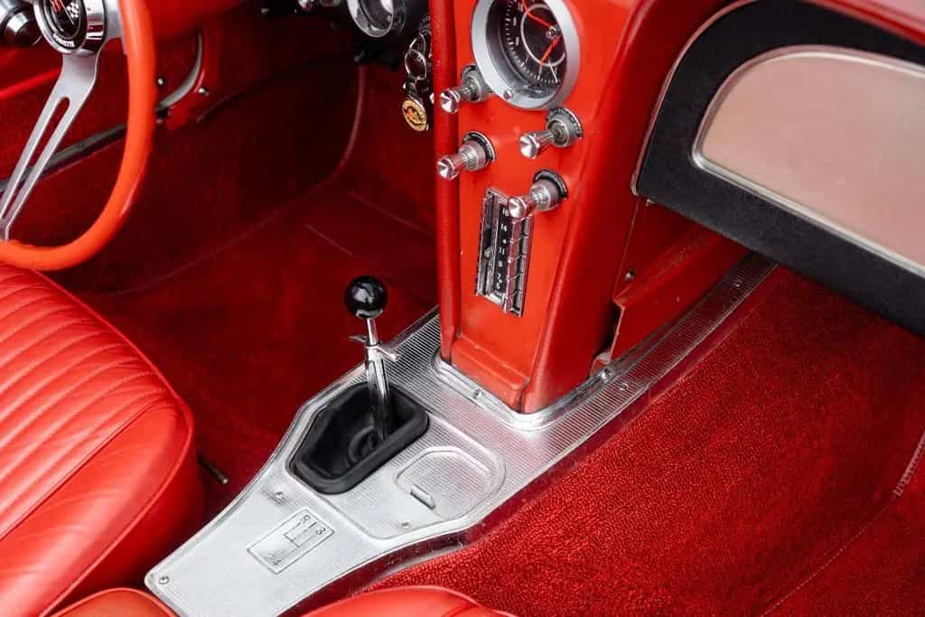Corvette C2 327cui L76 340HP Handschalter H-Zulassung 07/1963-photo-25