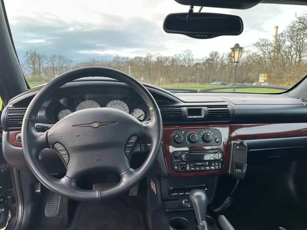 Chrysler Sebring Cabrio 2.7 Automatik TÜV/AU NEU 03/2002-photo-12