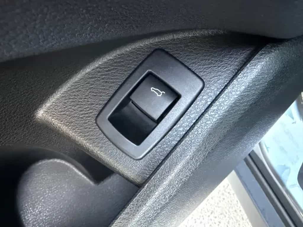 BMW X2 sDrive20i Advantage Steptronic DCT 11/2018-photo-15