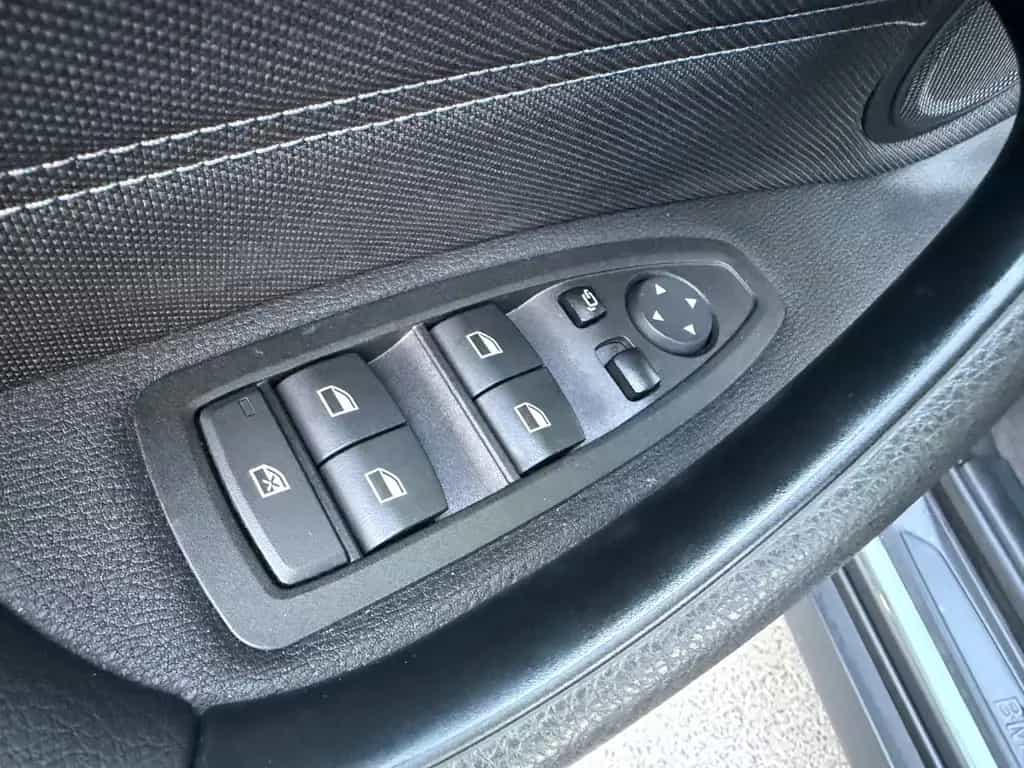 BMW X2 sDrive20i Advantage Steptronic DCT 11/2018-photo-16