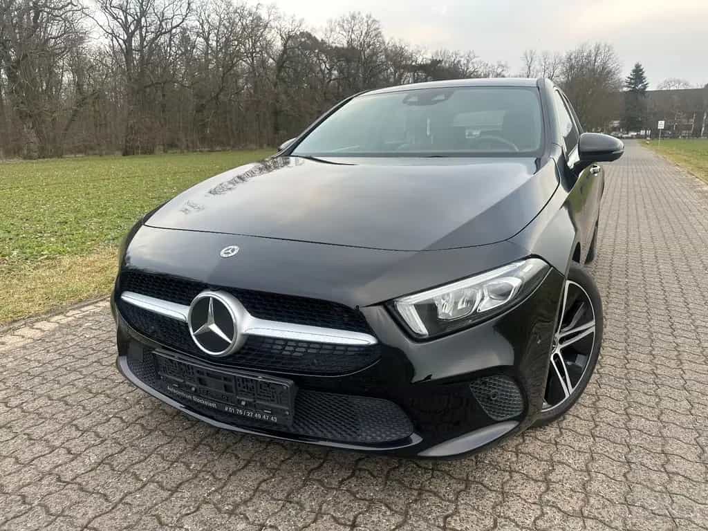 Mercedes-Benz A 200 Progressive Pano Navi Kamera LED 11/2018-photo-0