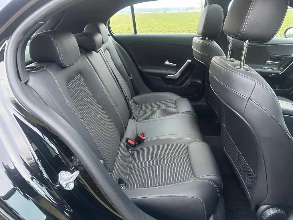 Mercedes-Benz A 200 Progressive Pano Navi Kamera LED 11/2018-photo-13