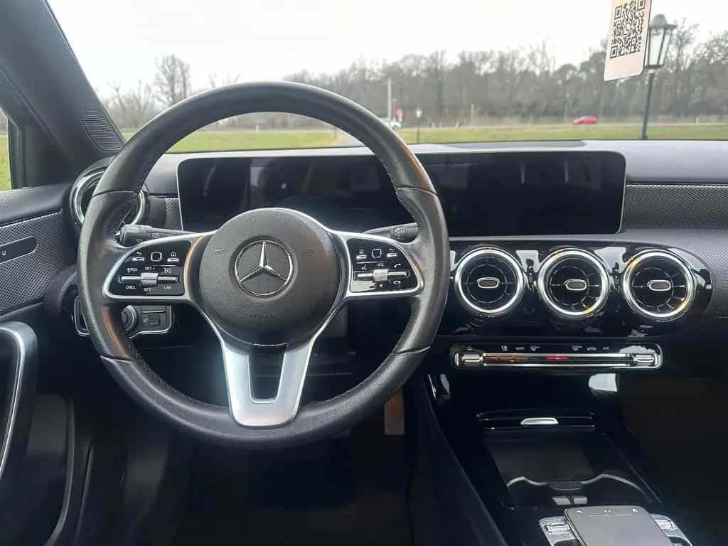 Mercedes-Benz A 200 Progressive Pano Navi Kamera LED 11/2018-photo-14