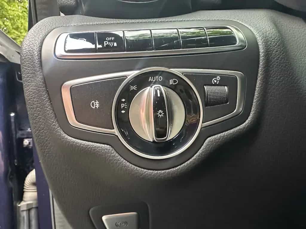 Mercedes-Benz C 200 T CGI Avantgarde Automatik Pano Navi 04/2016-photo-17