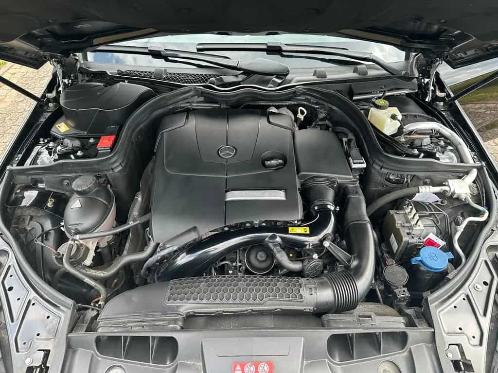 Mercedes-Benz E 250 Cabrio AMG-Line rote Gurte orig.61tkm 04/2016-photo-13