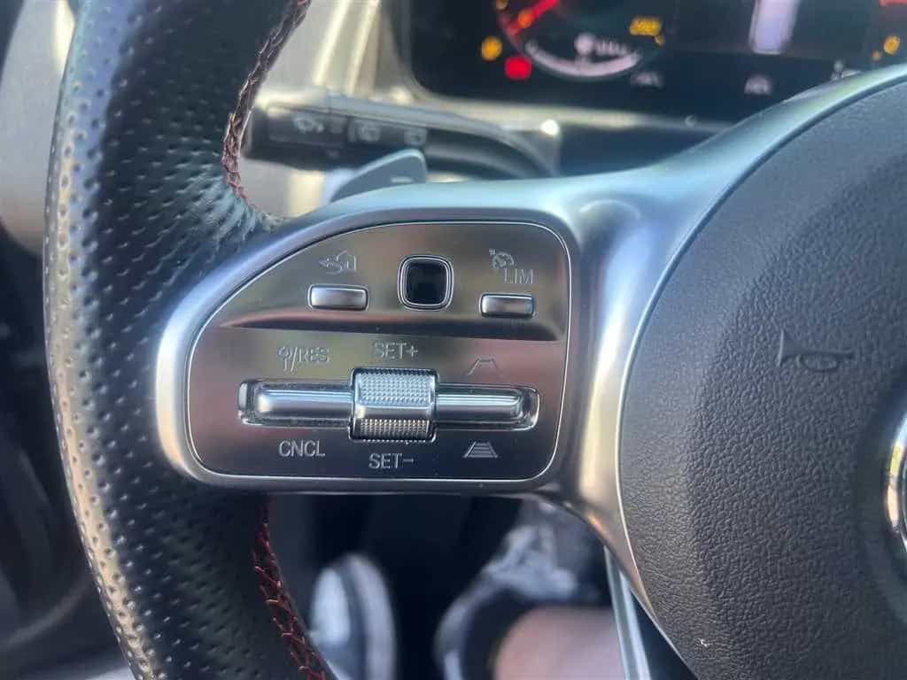Mercedes-Benz GLB 200 AMG Line DCT MBUX High-End Paket 08/2023-photo-11