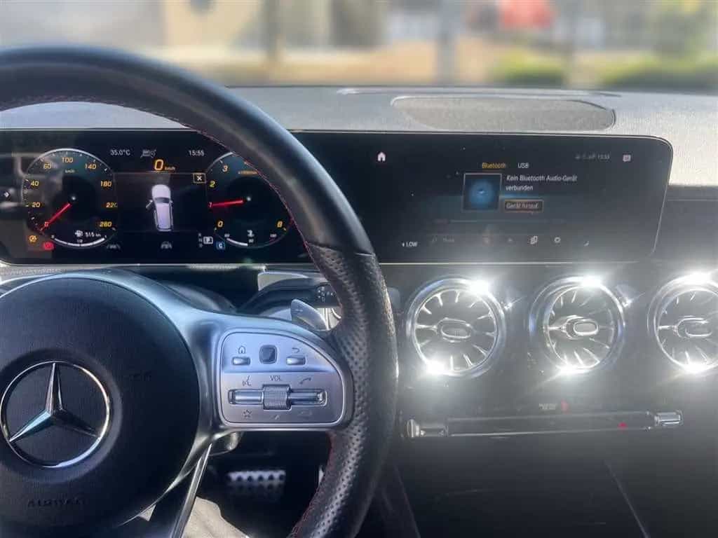 Mercedes-Benz GLB 200 AMG Line DCT MBUX High-End Paket 08/2023-photo-9