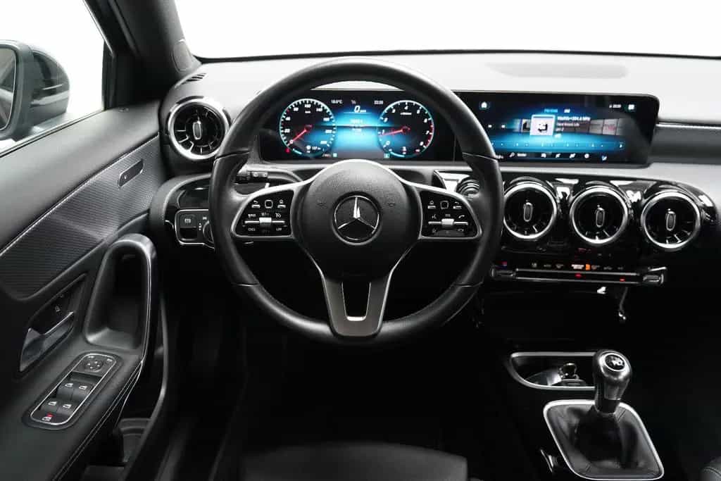 Mercedes-Benz A 180 Progressive Widescreen Kamera MBUX DAB 01/2022-photo-15