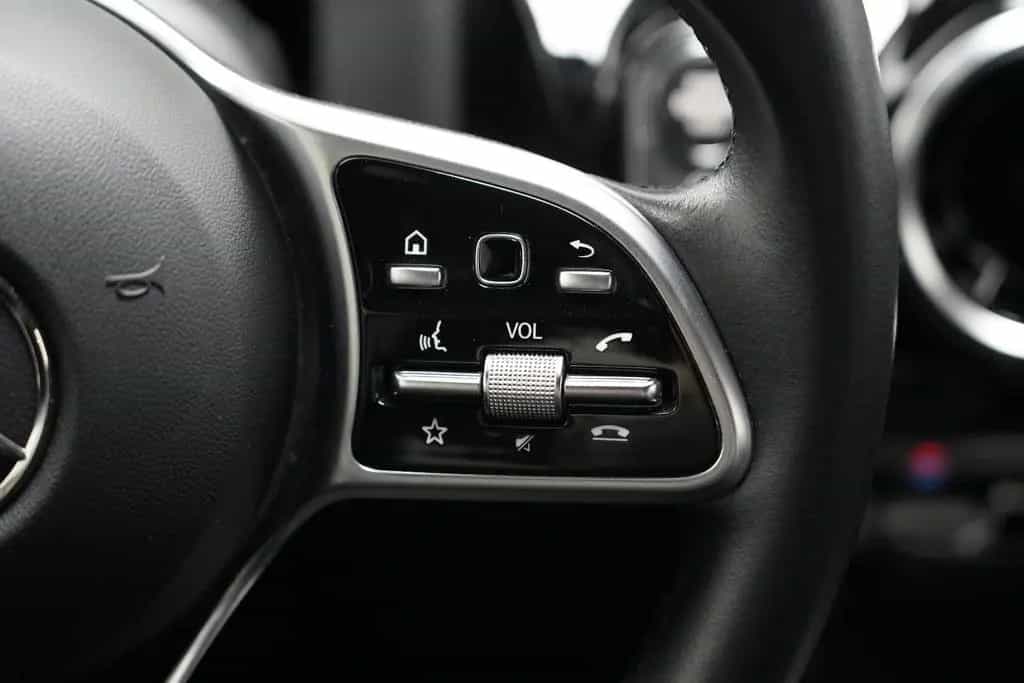Mercedes-Benz A 180 Progressive Widescreen Kamera MBUX DAB 01/2022-photo-27