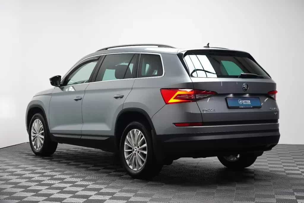 Skoda Kodiaq Ambition 4x4 DSG AHK PDC ACC Navi Kessy 07/2017-photo-5