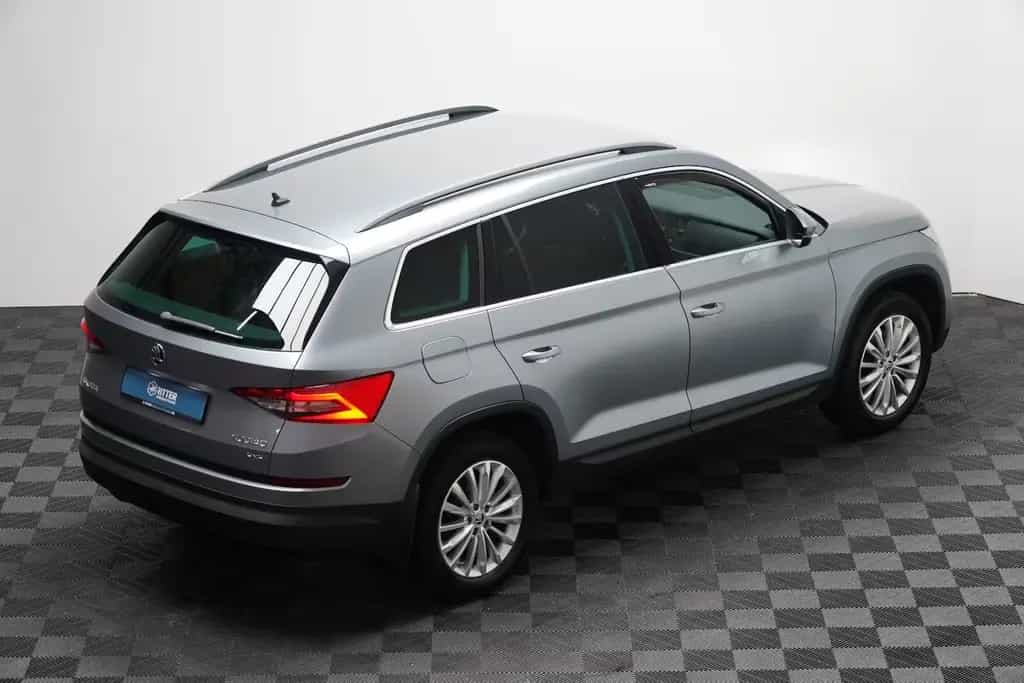 Skoda Kodiaq Ambition 4x4 DSG AHK PDC ACC Navi Kessy 07/2017-photo-9