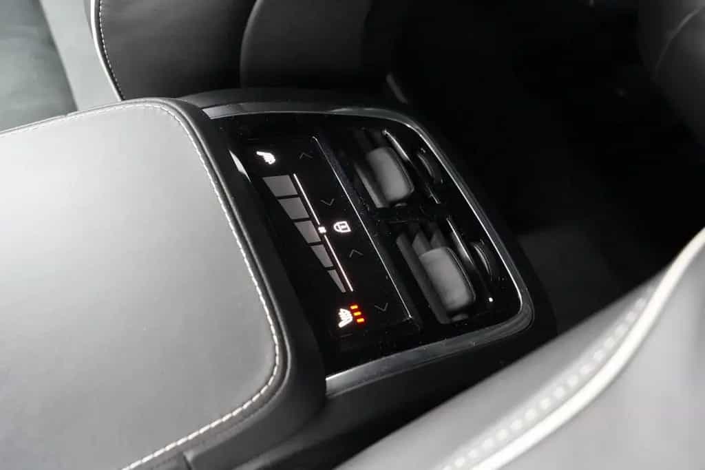 Volvo XC90 2.0 D R-Design AWD ACC Memory Keyless PDC 04/2019-photo-32