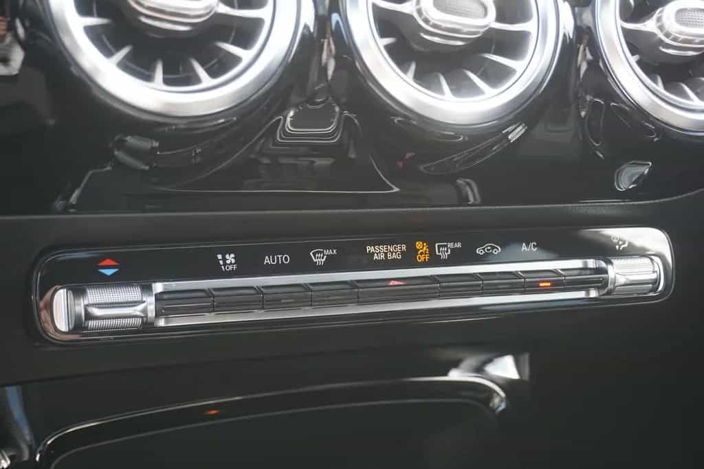Mercedes-Benz CLA 220 d SB AMG Line LED Navi Kamera Sitzheizung 09/2019-photo-14