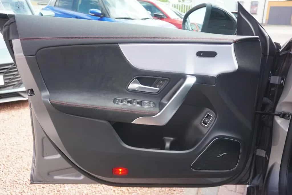 Mercedes-Benz CLA 220 d SB AMG Line LED Navi Kamera Sitzheizung 09/2019-photo-25