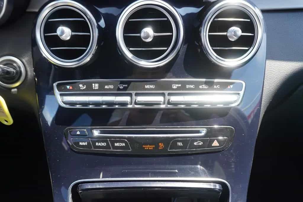 Mercedes-Benz GLC 300 Aut. 4Matic AMG Line Aut. LED Navi PDC 10/2017-photo-19