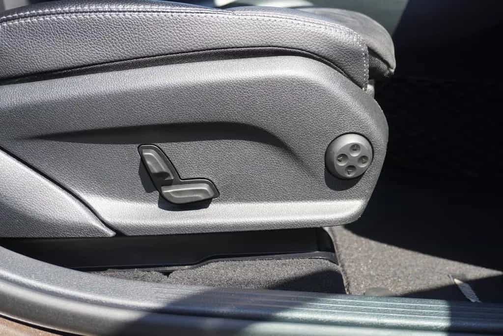 Mercedes-Benz GLC 300 Aut. 4Matic AMG Line Aut. LED Navi PDC 10/2017-photo-37