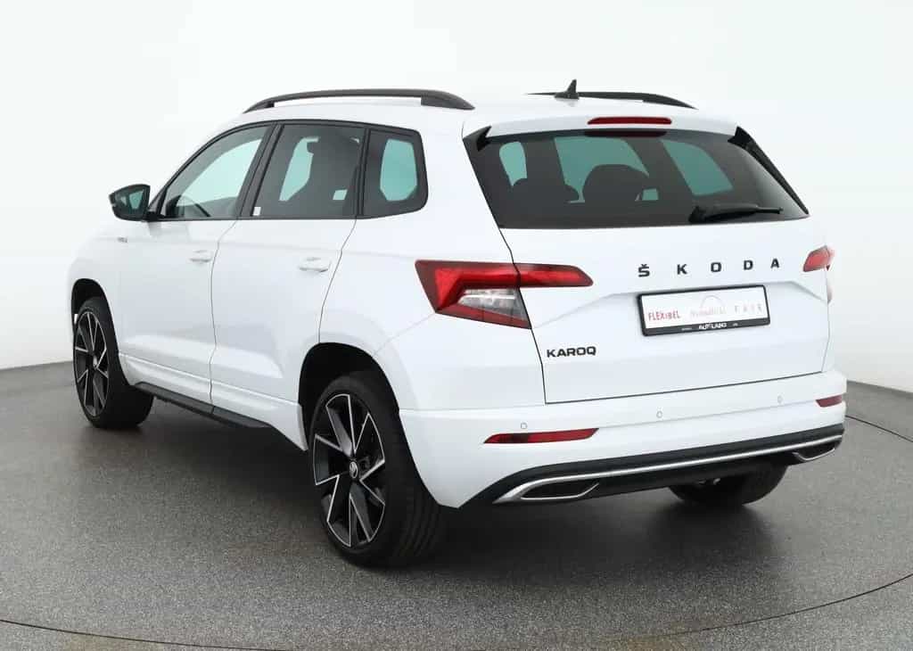 Skoda Karoq 1.5 TSI DSG Sportline LED Navi Sitzheizung 03/2022-photo-2