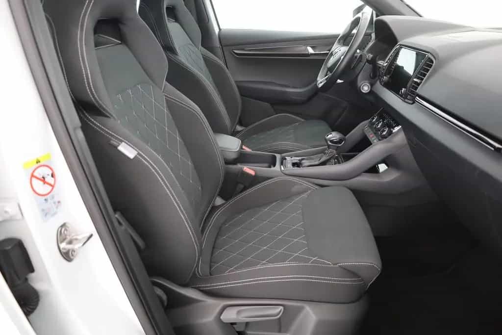 Skoda Karoq 1.5 TSI DSG Sportline LED Navi Sitzheizung 03/2022-photo-23