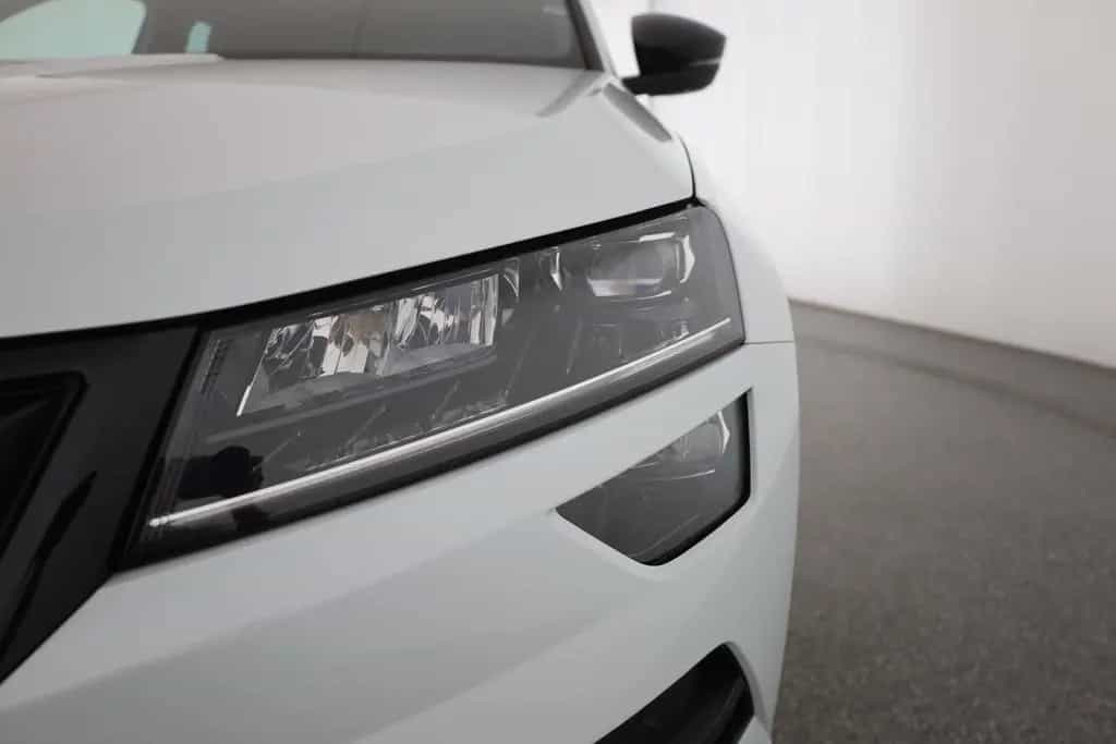 Skoda Karoq 1.5 TSI DSG Sportline LED Navi Sitzheizung 03/2022-photo-28