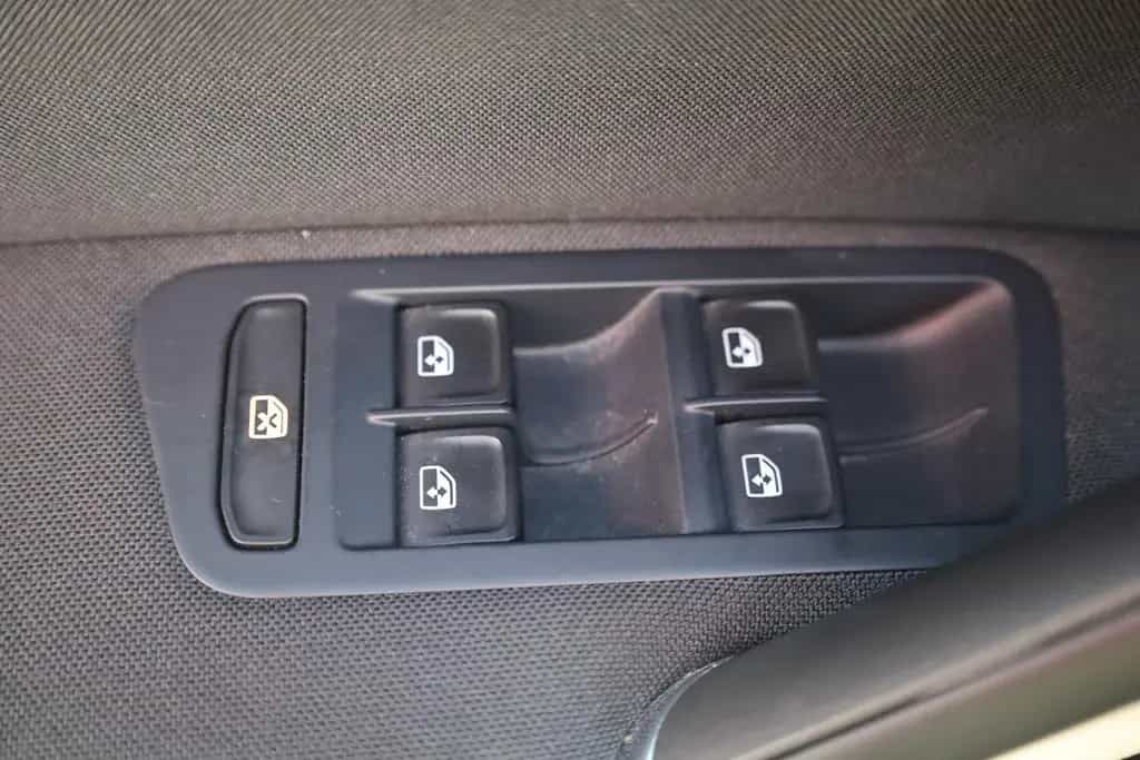 Volkswagen Golf VII 1.4 TSI Comfortline Sitzheizung PDC USB 09/2017-photo-18