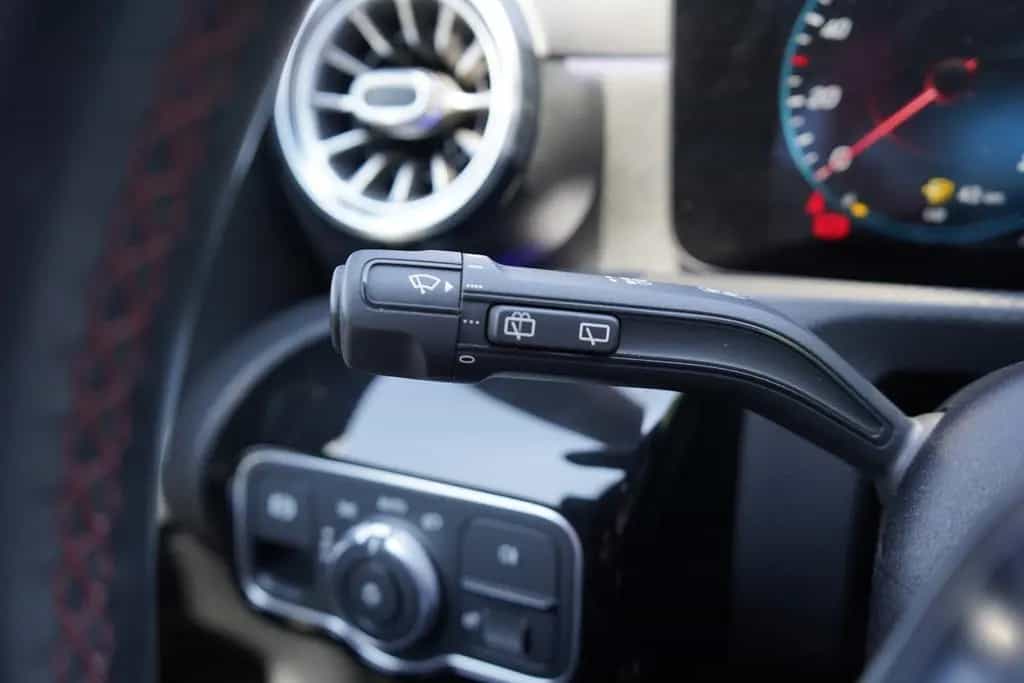 Mercedes-Benz CLA 200 SB AMG Line LED Navi Alcantara Keyless 07/2020-photo-13