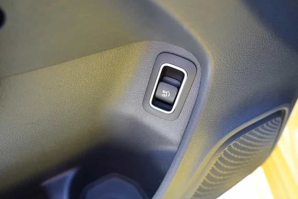 Mercedes-Benz CLA 200 SB AMG Line LED Navi Alcantara Keyless 07/2020-photo-27