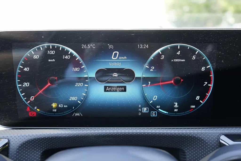Mercedes-Benz CLA 200 SB AMG Line LED Navi Alcantara Keyless 07/2020-photo-9