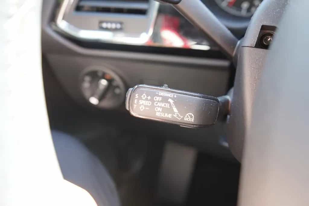 Seat Ateca 1.5 Xcellence ACC LED AHK 360° Keyless-Go 01/2019-photo-10