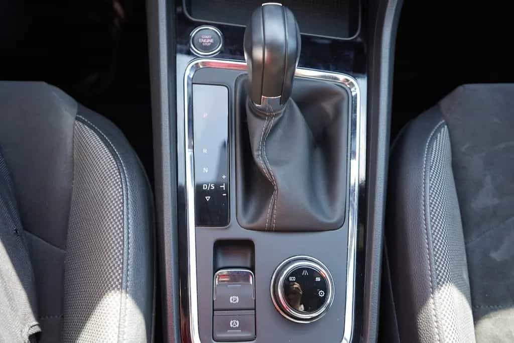 Seat Ateca 1.5 Xcellence ACC LED AHK 360° Keyless-Go 01/2019-photo-21