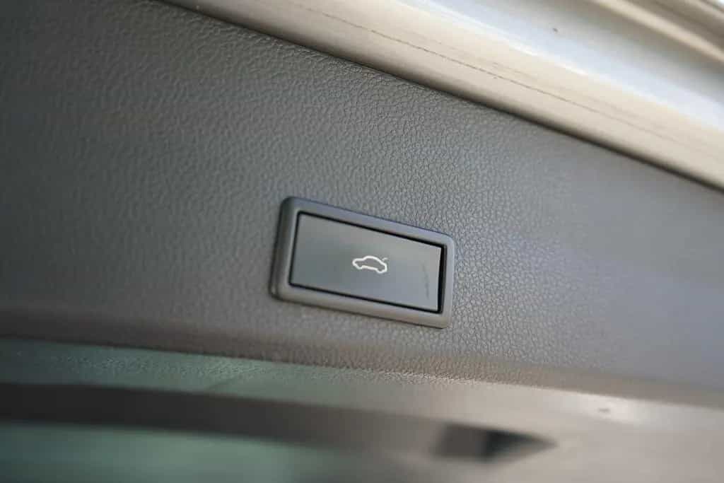 Seat Ateca 1.5 Xcellence ACC LED AHK 360° Keyless-Go 01/2019-photo-30