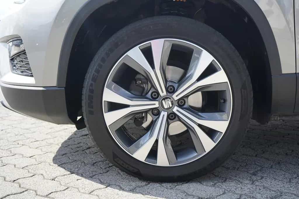 Seat Ateca 1.5 Xcellence ACC LED AHK 360° Keyless-Go 01/2019-photo-31