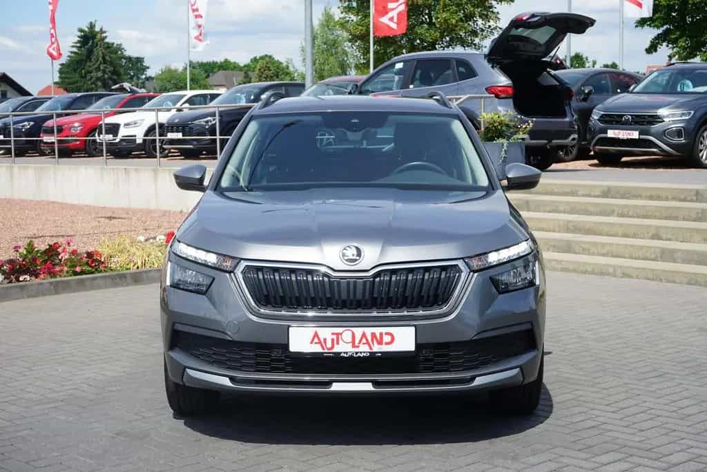 Skoda Kamiq 1.0 Tour LED SmartLink Sitzheizung DAB 12/2022-photo-2