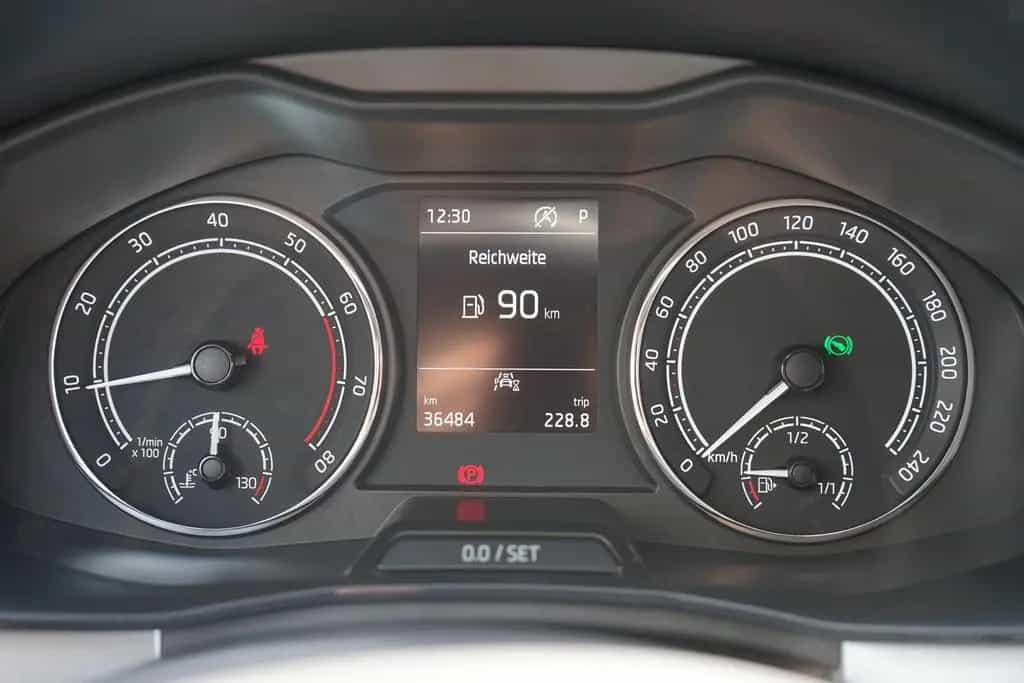 Skoda Kamiq 1.0 Tour LED SmartLink Sitzheizung DAB 12/2022-photo-21
