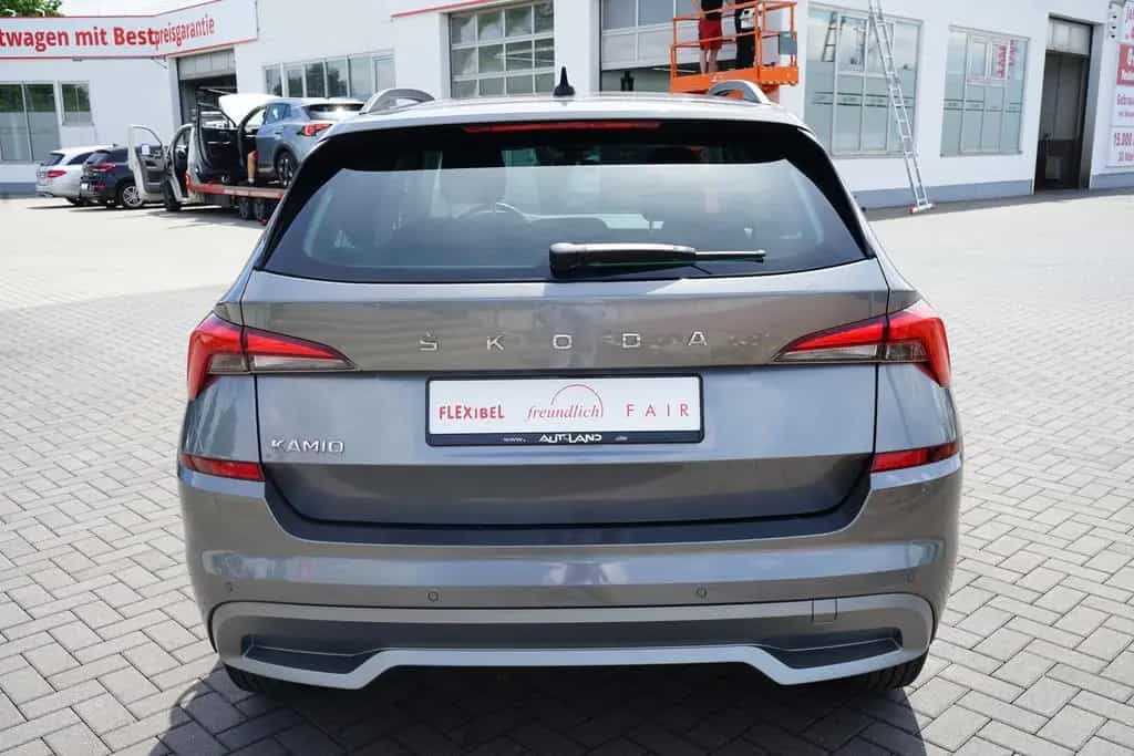 Skoda Kamiq 1.0 Tour LED SmartLink Sitzheizung DAB 12/2022-photo-6