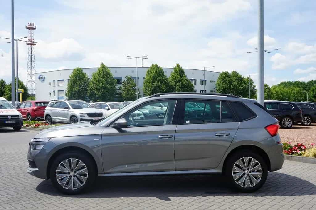 Skoda Kamiq 1.0 Tour LED SmartLink Sitzheizung DAB 12/2022-photo-9