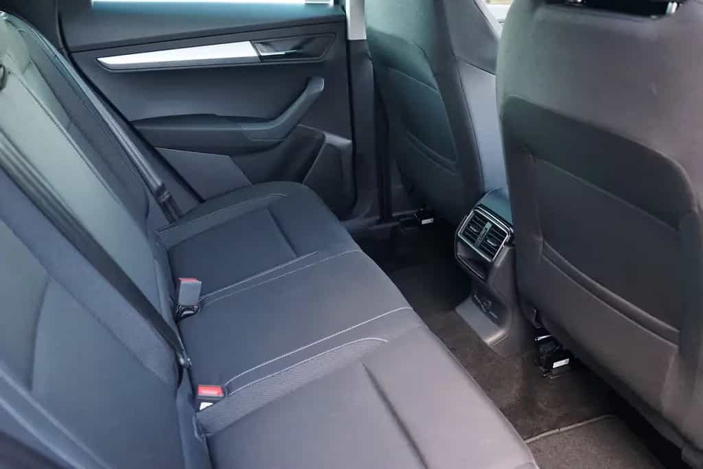 Skoda Karoq 1.5 TSI DSG LED Kamera Sitzheizung 06/2024-photo-10