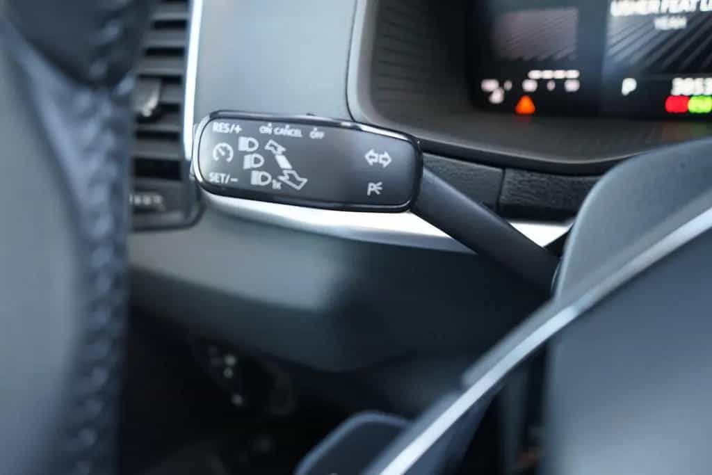 Skoda Karoq 1.5 TSI DSG LED Kamera Sitzheizung 06/2024-photo-21