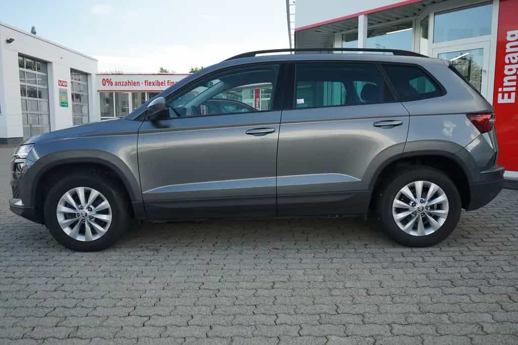 Skoda Karoq 1.5 TSI DSG LED Kamera Sitzheizung 06/2024-photo-3