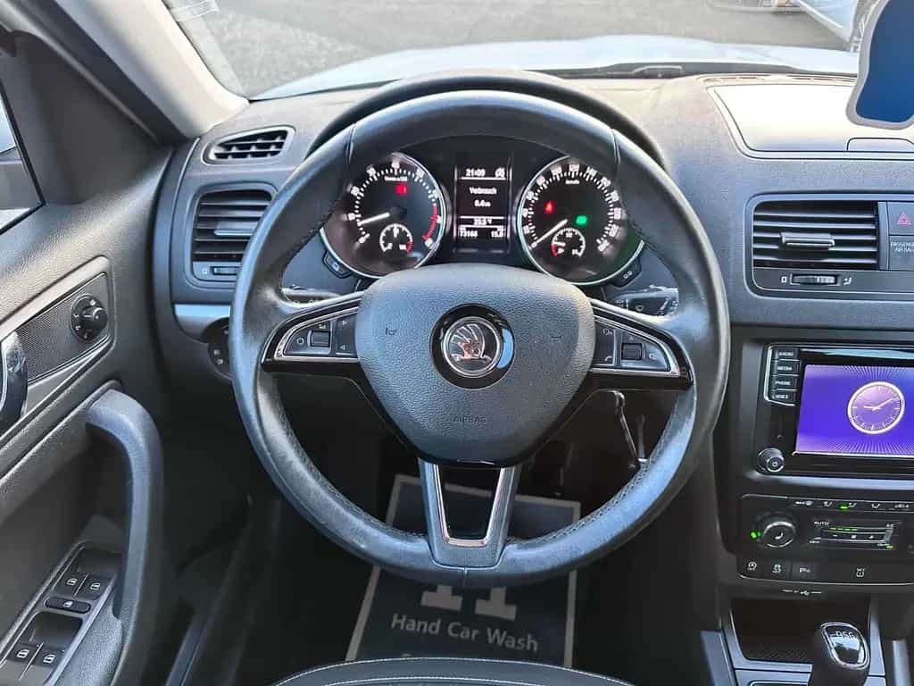 Skoda Yeti Drive Automatik 110PS NAVI SHZ PDC CARPLAY 11/2017-photo-17