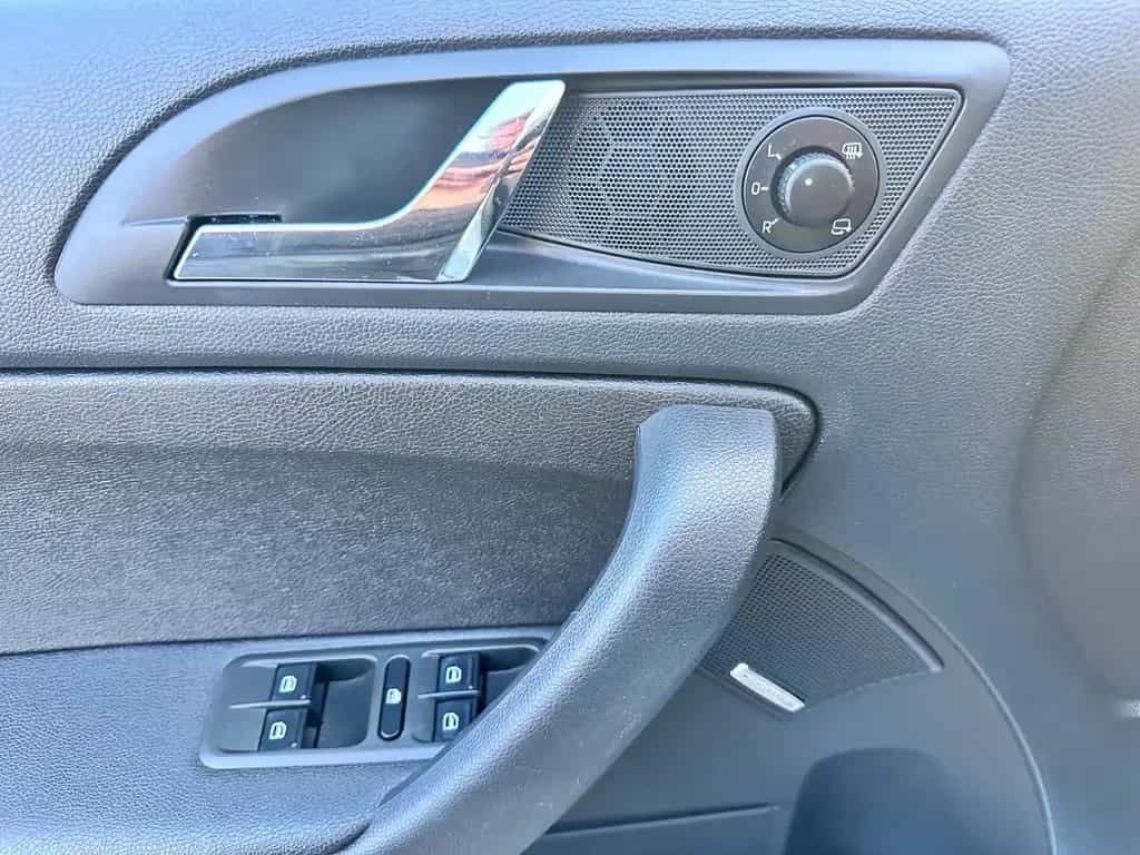Skoda Yeti Drive Automatik 110PS NAVI SHZ PDC CARPLAY 11/2017-photo-20
