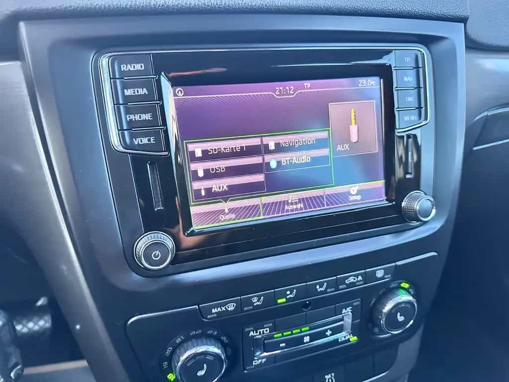 Skoda Yeti Drive Automatik 110PS NAVI SHZ PDC CARPLAY 11/2017-photo-24