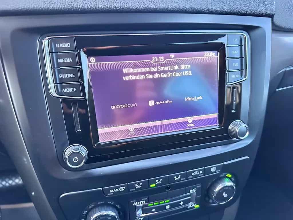 Skoda Yeti Drive Automatik 110PS NAVI SHZ PDC CARPLAY 11/2017-photo-25