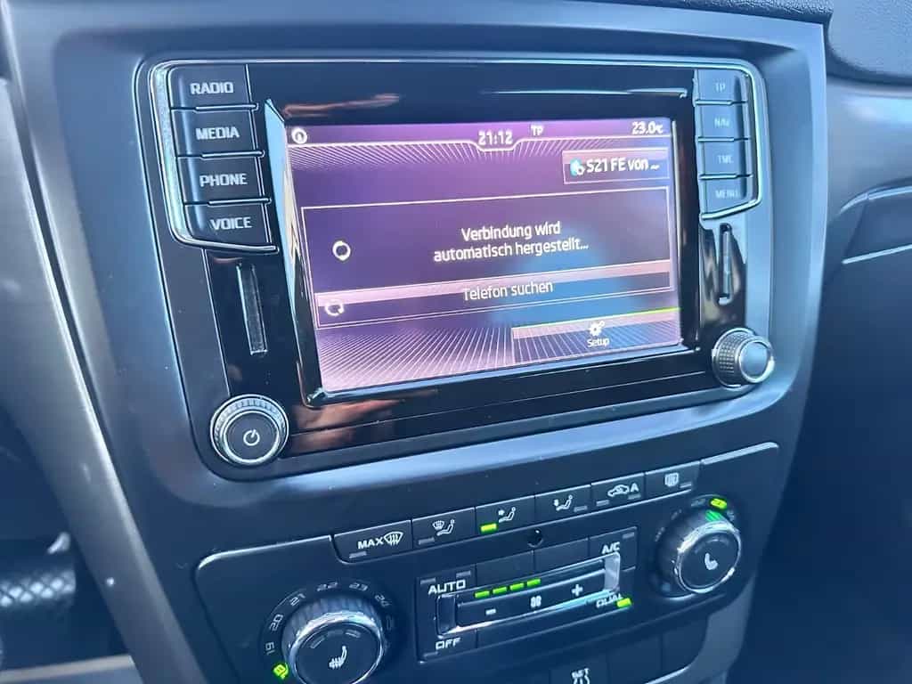 Skoda Yeti Drive Automatik 110PS NAVI SHZ PDC CARPLAY 11/2017-photo-27
