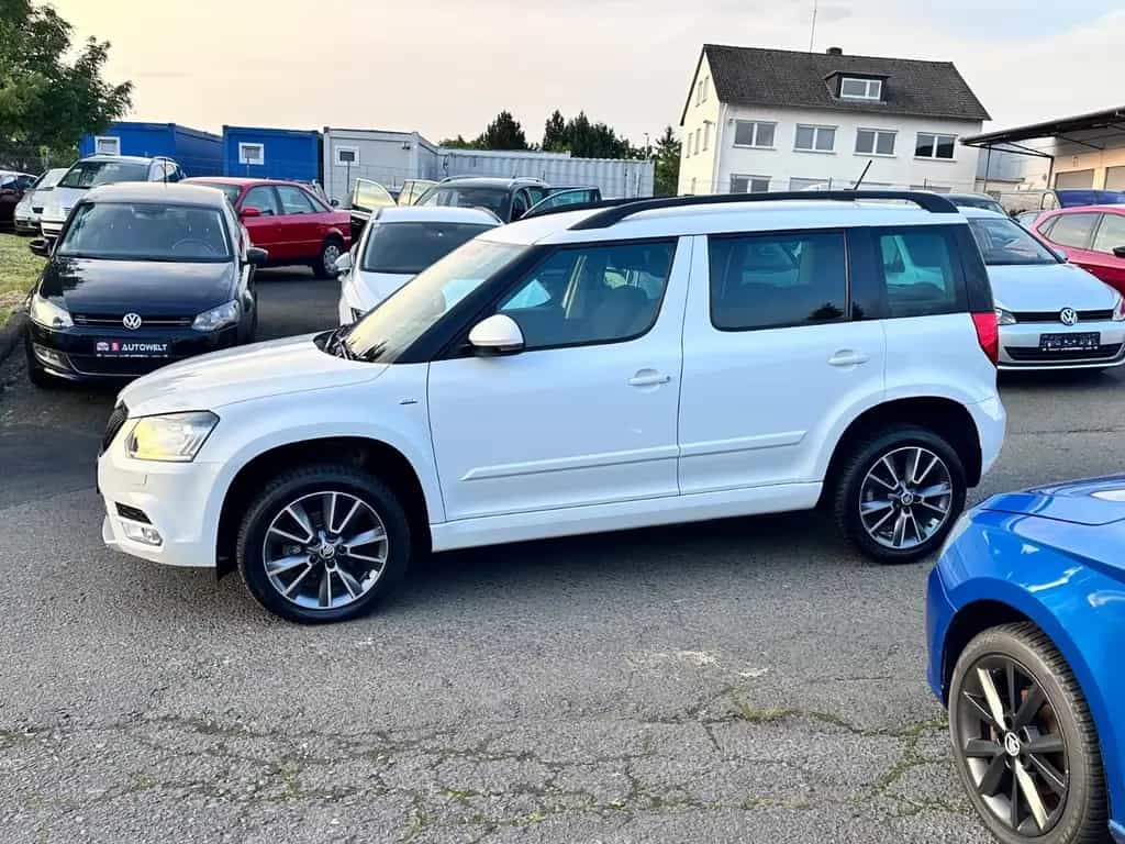Skoda Yeti Drive Automatik 110PS NAVI SHZ PDC CARPLAY 11/2017-photo-7