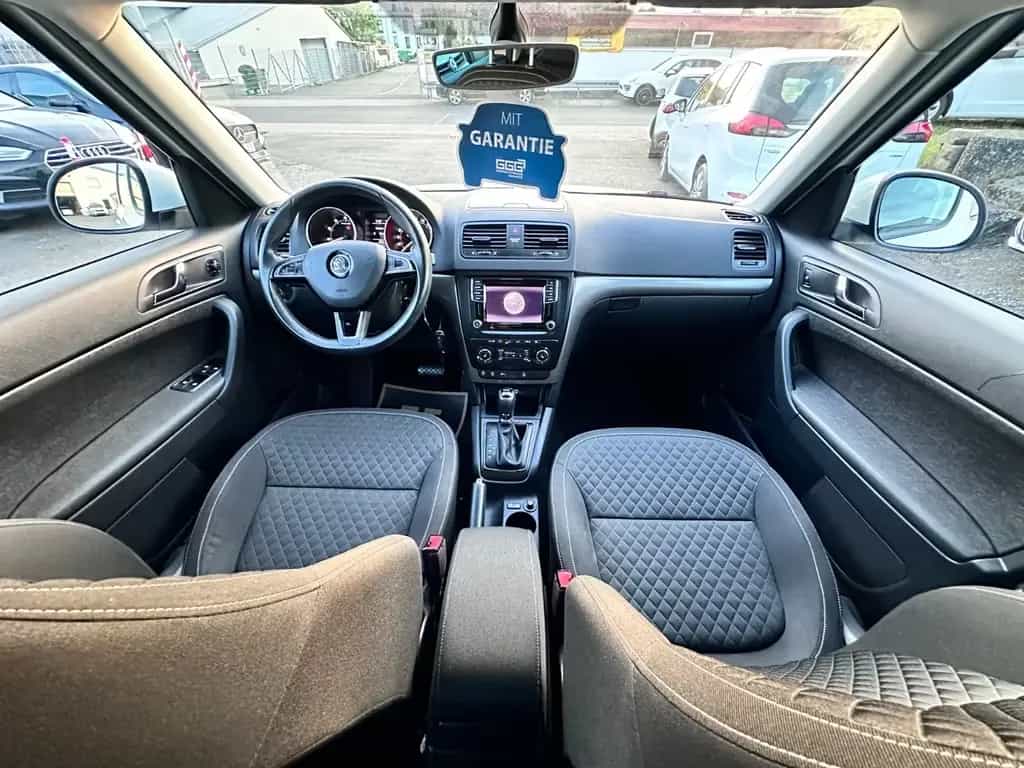 Skoda Yeti Drive Automatik 110PS NAVI SHZ PDC CARPLAY 11/2017-photo-8