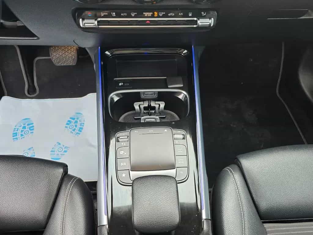 Mercedes-Benz GLB 220 d Progressive Ambiente Panoramadach Navi 07/2021-photo-21