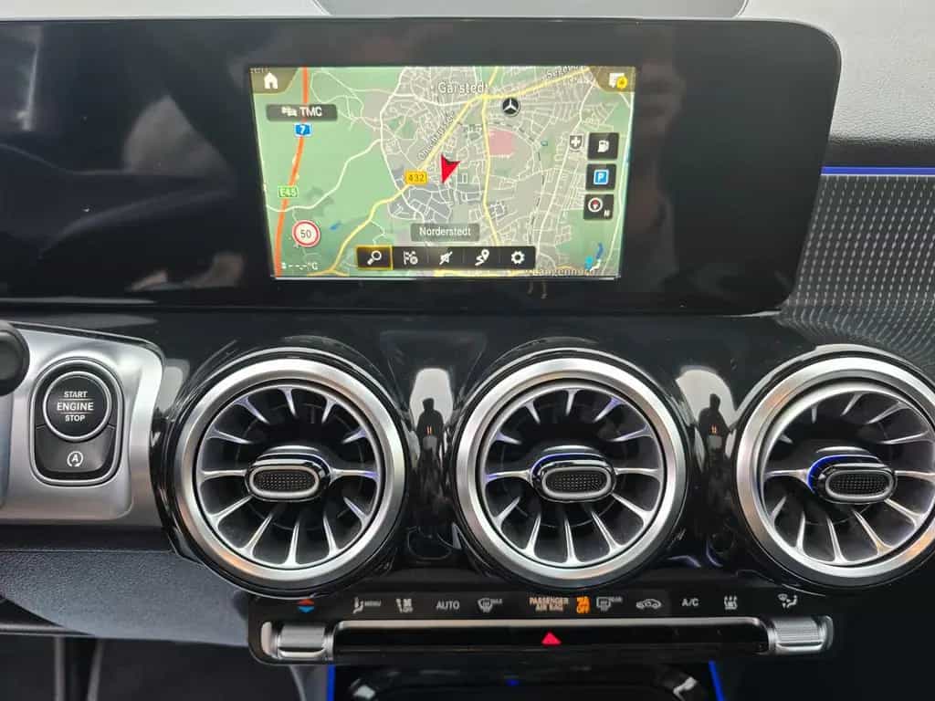 Mercedes-Benz GLB 220 d Progressive Ambiente Panoramadach Navi 07/2021-photo-23