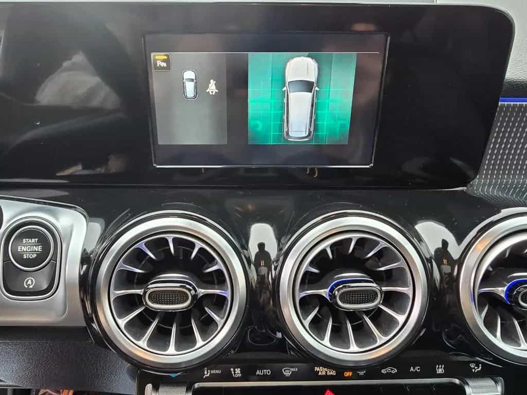 Mercedes-Benz GLB 220 d Progressive Ambiente Panoramadach Navi 07/2021-photo-24