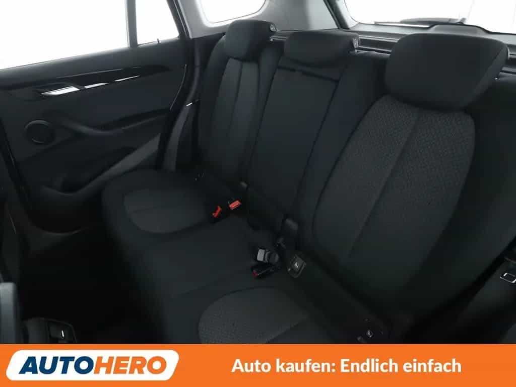 BMW X1 sDrive 20i Advantage Aut.*TEMPO*PLA*PDC* 03/2019-photo-13